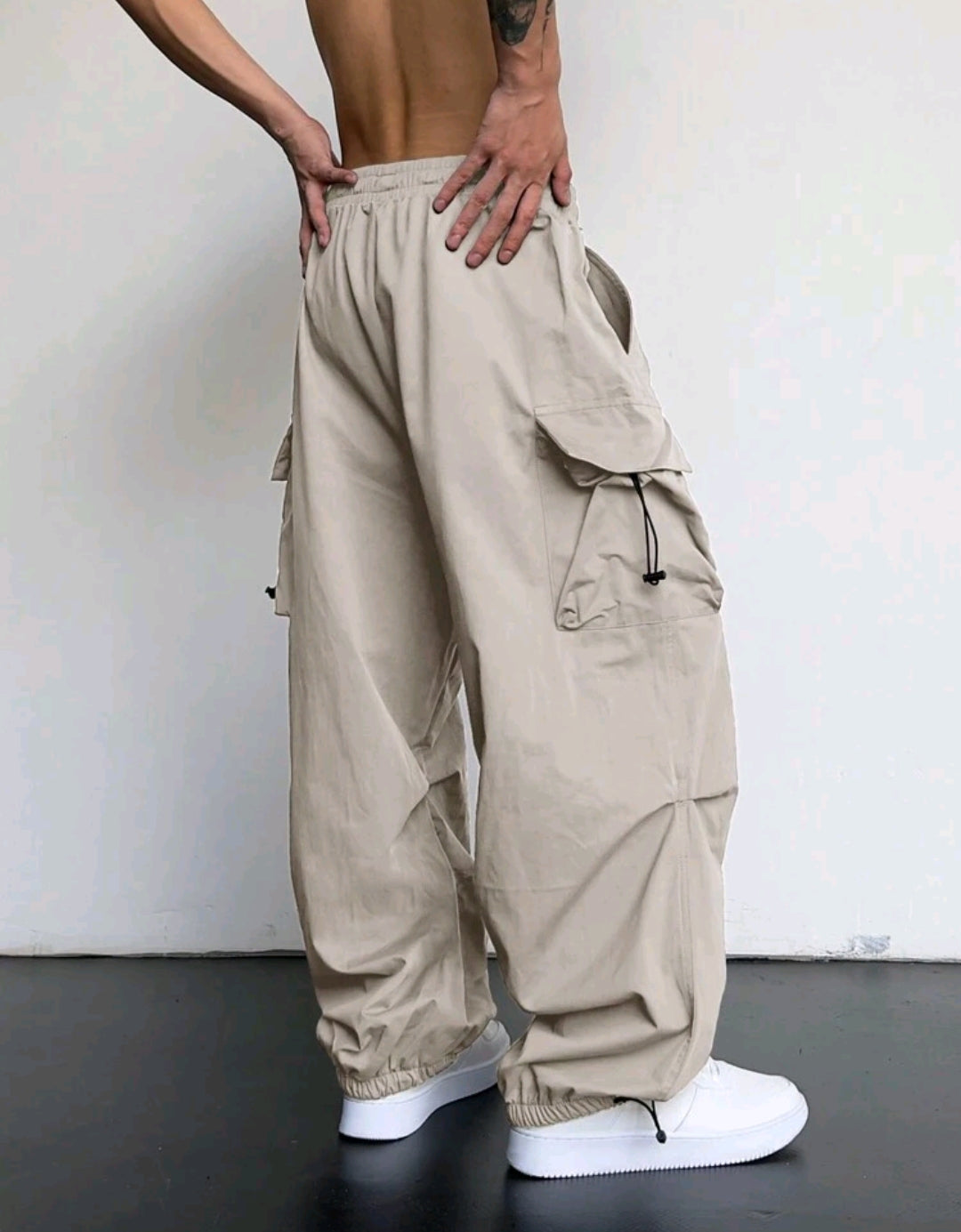 Men's wide cargo pants